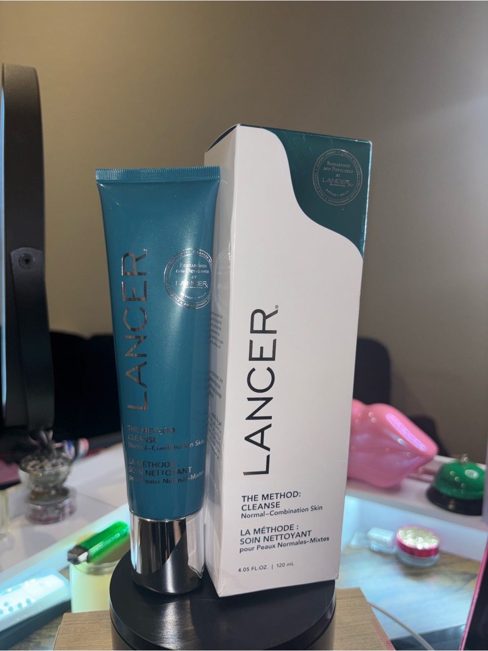 Lancer The Method: Cleanse for Normal-Combination Skin - Picture 2 of 3